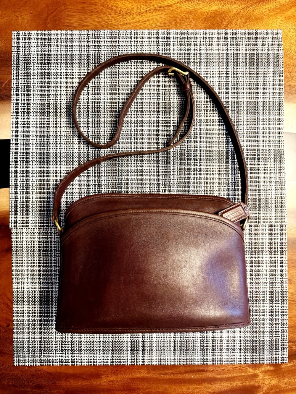 Vintage 1997 Coach Metropolis Zip Bag 9976 – Mahogany Brown Leather Crossbody